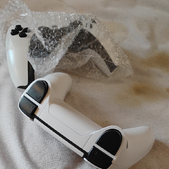PS4 Controller For $30!! - Picture 9 of 10